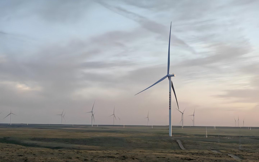 内蒙古巴彦淖尔毛都风电场 (1).jpg
